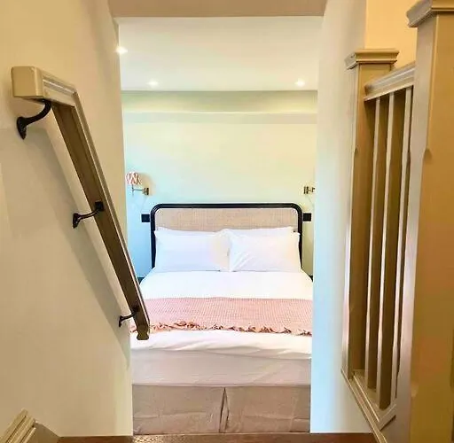 Redland - 8 Apartment *